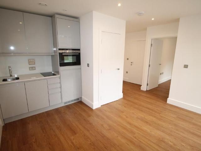 Loam House, 77 London Road, Romford RM7, 1 bed flat to rent, £1,350 pcm | PrimeLocation