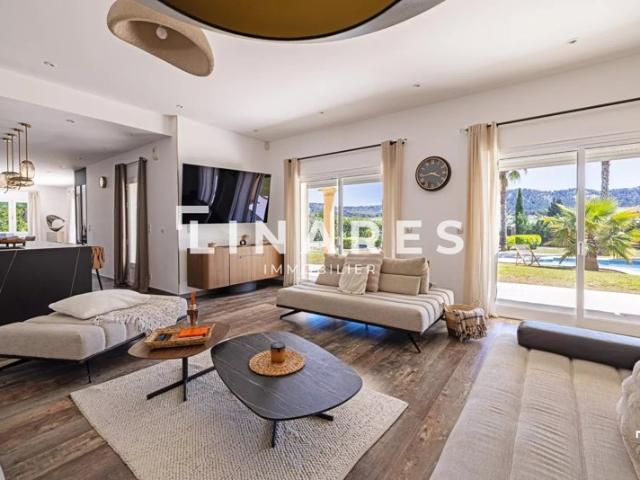 L'OASIS Villa T5 de 250m² Piscine Terrain de 4000m² 1301