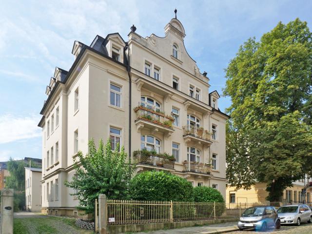 Löbtau, im Hochparterre: Wanne & Dusche + Stellplatz