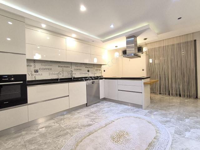 Lobby Fortisten Şemikler Irmakkentte 4+1 Satılık Daire