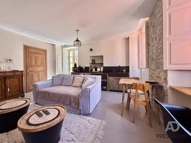 LOC MEUBLE T2 BASTIA CITADELLE DERNIER ETAGE ASCENSEUR