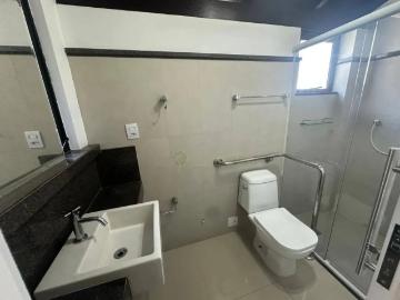 Locação | 55 m², Semi mobiliado e Terraço Centro, em Florianópolis