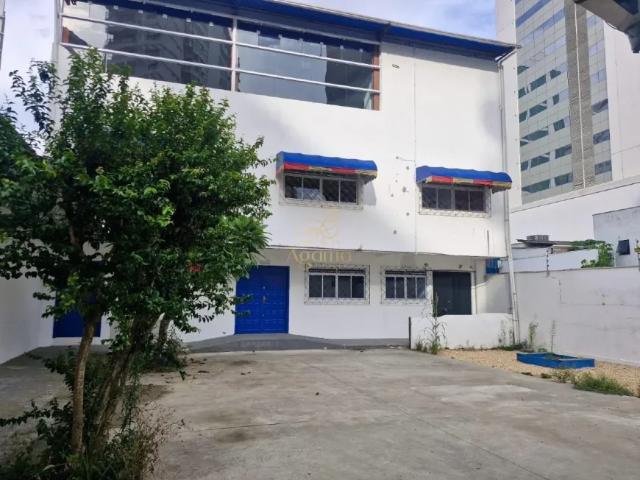 Locação | Casa Comercial no Centro de Itajaí – 320m² na Rua João Bauer Próximo ao Novo Hospital da U