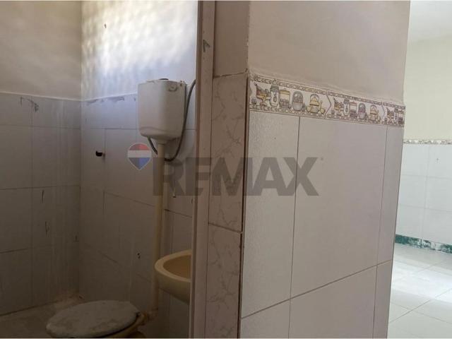 Locação casa dois quartos com suítes