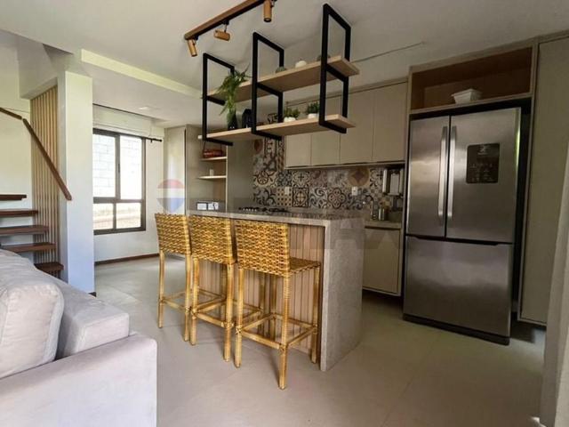 Locação Anual! Apartamento duplex, com 2 quartos, sendo 2 suítes, mobiliado em Imbassaí