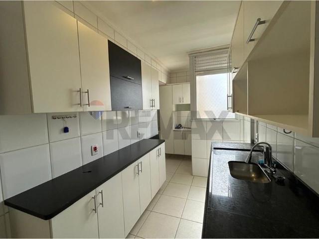 Locação de Apartamento com 3 quartos, 2 banheiros, 1 vaga I Área de lazer com piscina