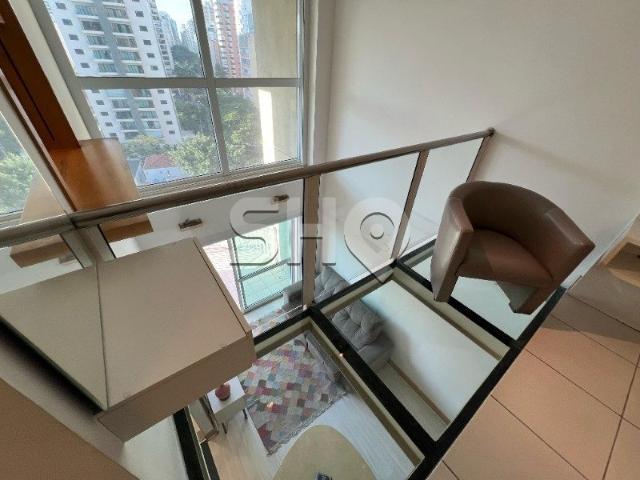 LOCAÇÃO Apartamento Duplex em Vila Nova Conceição com 55m²