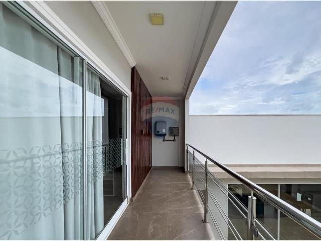 Locacao Casa de Alto Padrão com 3 Suítes e Ambientes Integrados