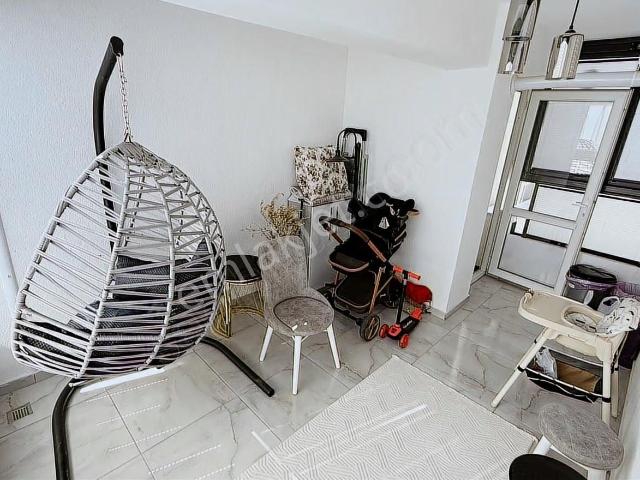 Loca'dan Menderes Mh. Cadde Üzeri Giyinme Odalı Katta 3+1 Fırsat