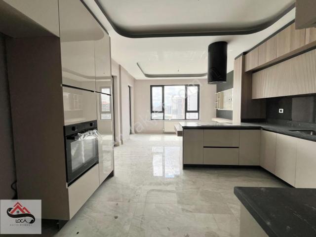 Loca'dan Ovacıkta Ultra Lüx 4+1 3 Banyo Ada Mutfak K.otopark !