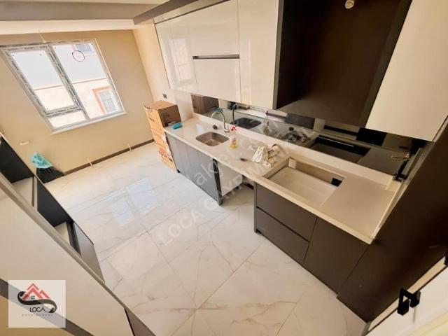 Loca'dan Bucuk İ.ö.o Yakını Sıfır E.banyo, G.odalı Geniş 3+1