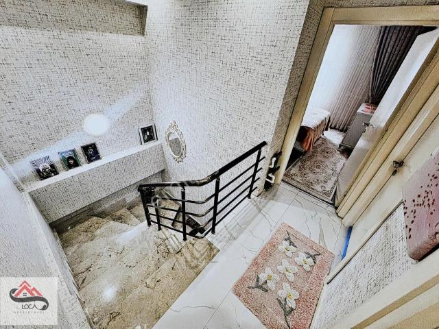 Loca'dan Pasinler Cadde Üzeri 3+1 Asansörlü Yapılı Dubleks Daire