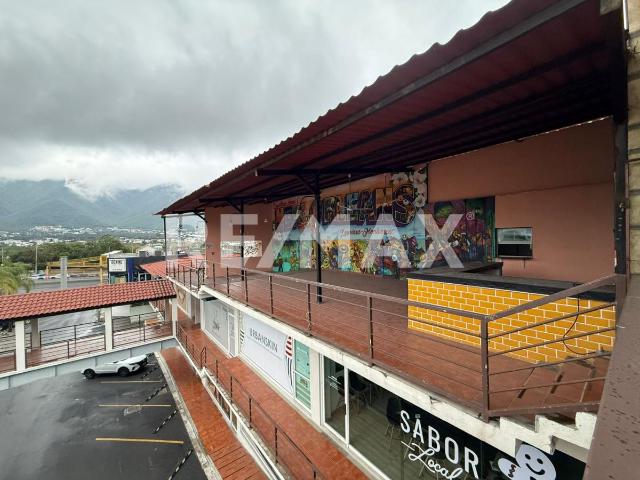 Local Terraza en Plaza Remax, Carretera Nacional