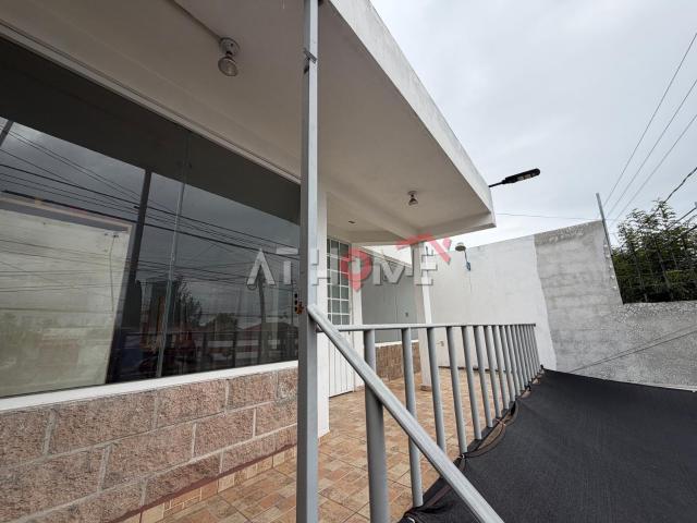 Local u Oficina en Renta sobre 11 Sur Cerca de Perif?rico y Las Torres
