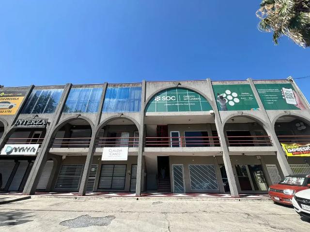 Local u oficinas en venta sobre Av. Lázaro Cárdenas, Monterrey | 220 m²