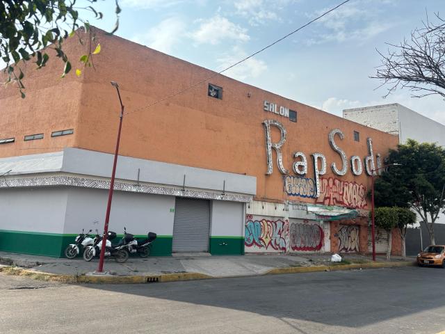 Local Valle de los Reyes