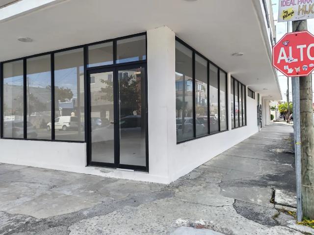 Local venta o renta en esquina y sobre av. Principal en el centro de Veracruz 334m2