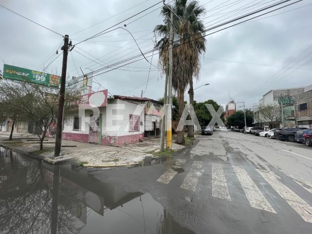 LOCAL Y/O OFICINA COMERCIAL EN BLVD INDEPENDENCIA PTE