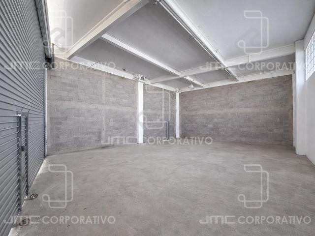 Local a pie de calle en renta, Resina, Granjas M?xico