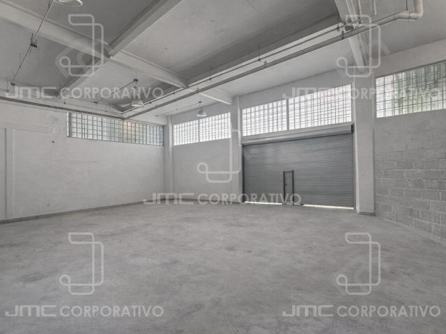 Local a pie de calle en renta, Resina, Granjas M?xico