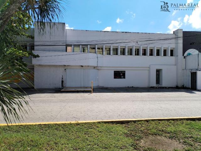 Local amplio comercial en Renta con excelente ubicaci?n y gran capacidad operativa