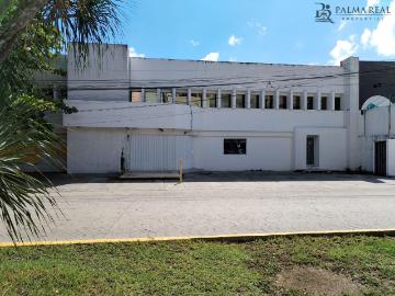 Local amplio comercial en Renta con excelente ubicaci?n y gran capacidad operativa