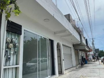 Local amplio en Renta en Playa del Carmen en Av. Ctm