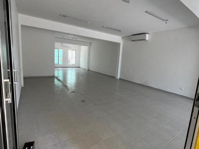 Local AV HUAYACAN