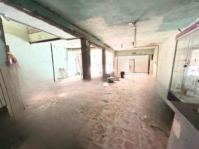 LOCAL/ CASA EN VENTA EXCELENTE UBICACIÓN