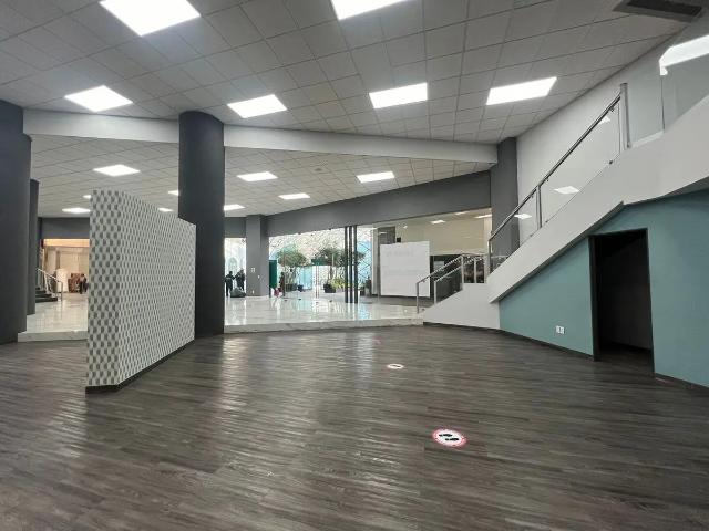 LOCAL CENTRO COMERCIAL INTERLOMAS