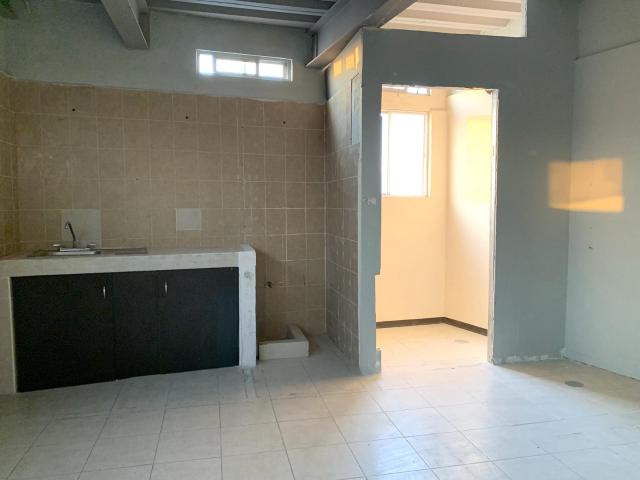 Local Comercial 100 m2 cercano interlomas primer piso