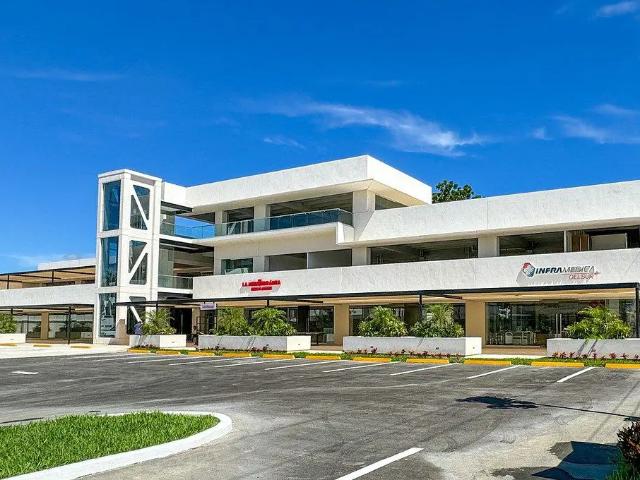 Local comercial 1N en Renta Victory Montejo, Campestre