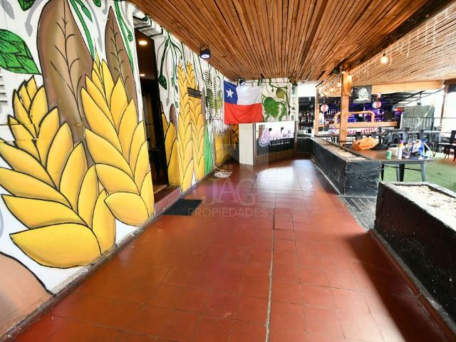 PROPIEDAD COMERCIAL CON RENTA EN COVADONGA