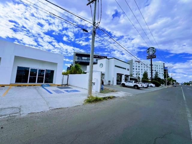 Local comercial con bodega en H Colegio Militar