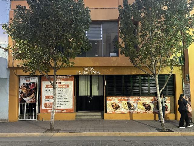 Local Comercial con dos Departamentos