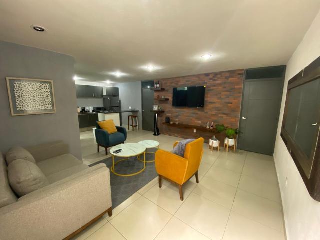 Local Comercial con Loft, un Departamento, genera excelentes rentas muy cerca del Mercado