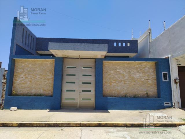 Local Comercial, Calle Abasolo casi esq Juventino Rosas, zona centro