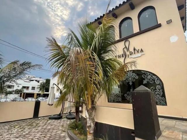 Local comercial a media cuadra del boulevard