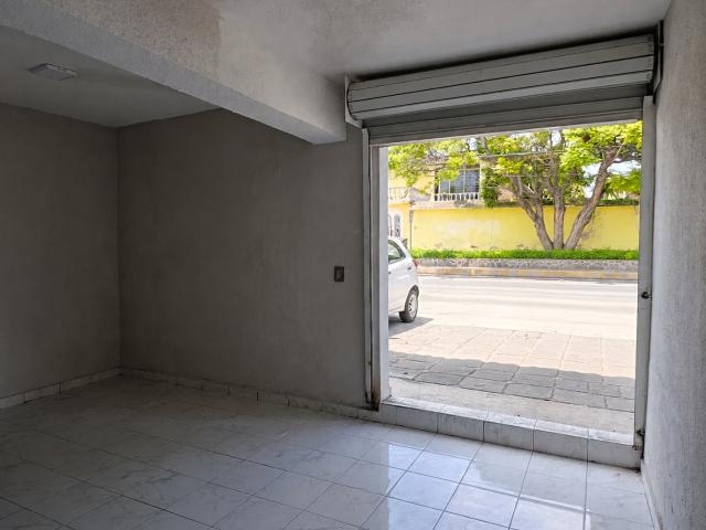Local comercial a pie de calle en renta