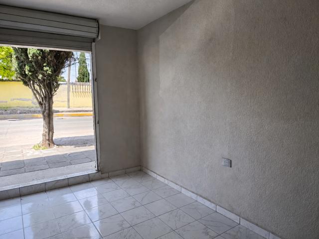 Local comercial amplio en renta planta baja sobre avenida principal