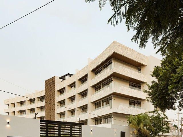 Local Comercial de 246 m? en Edificio Residencial en Cozumel