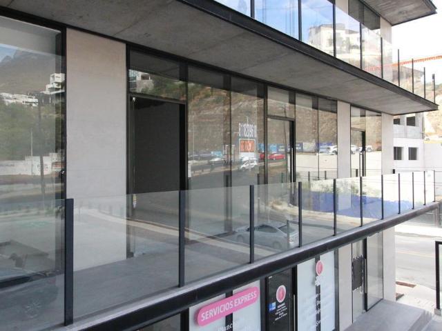 Local Comercial de 36 m2 En Venta y a Estrenar en Cumbres 1er Sector