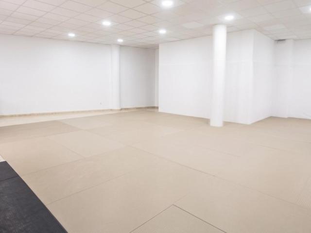 Local comercial diáfano de 110 m² | Oportunidad para inversores o negocio propio