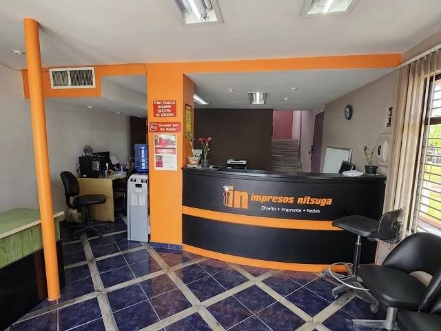 Local comercial en Col. Granjas