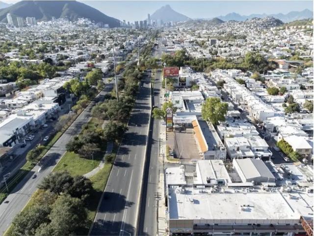 LOCAL COMERCIAL EN BRISAS