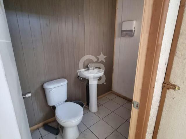 Local comercial en el corazón de Osorno, versátil y amplio | 1 dormitorios por 7900.00 en Osorno