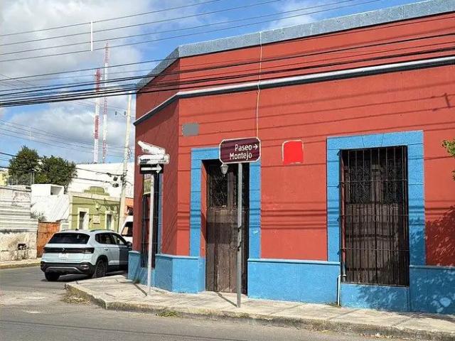 Local comercial en esquina, en el centro