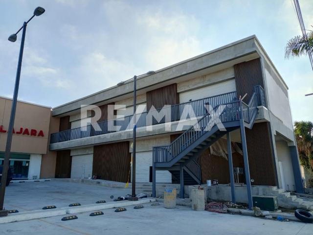 Local comercial en planta Alta en renta en zona de alto flujo – Rosarito