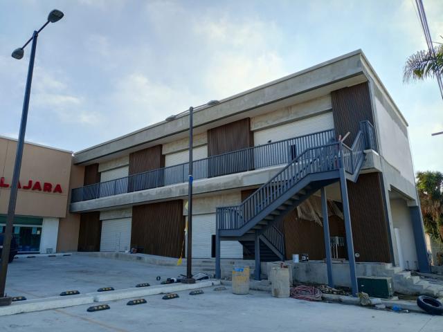 Local comercial en planta Alta en renta en zona de alto flujo – Rosarito