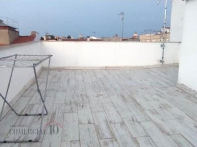 LOCAL COMERCIAL EN PLANTA BAJA Y VIVIENDA EN PRIMERA PLANTA. URB. VIRGEN BELLA